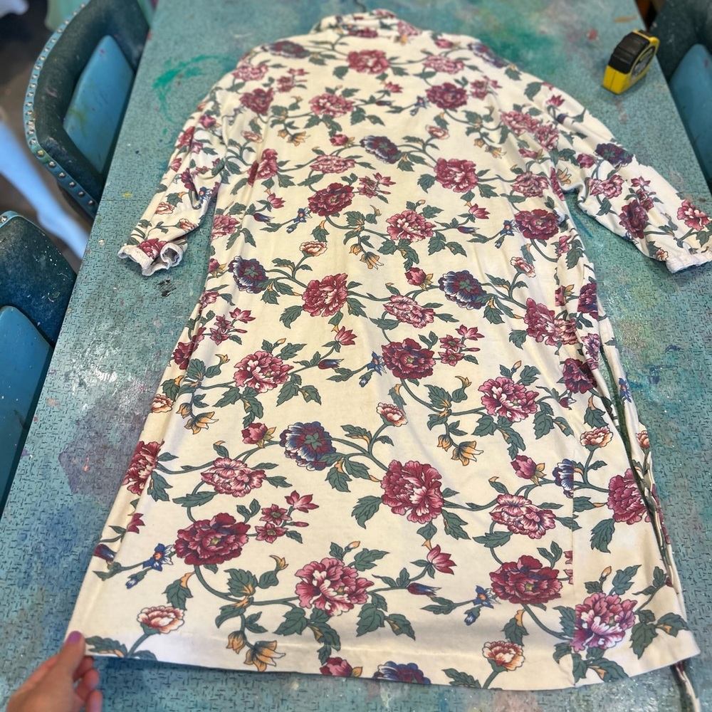 90s Floral Robe - Picture 5 of 9